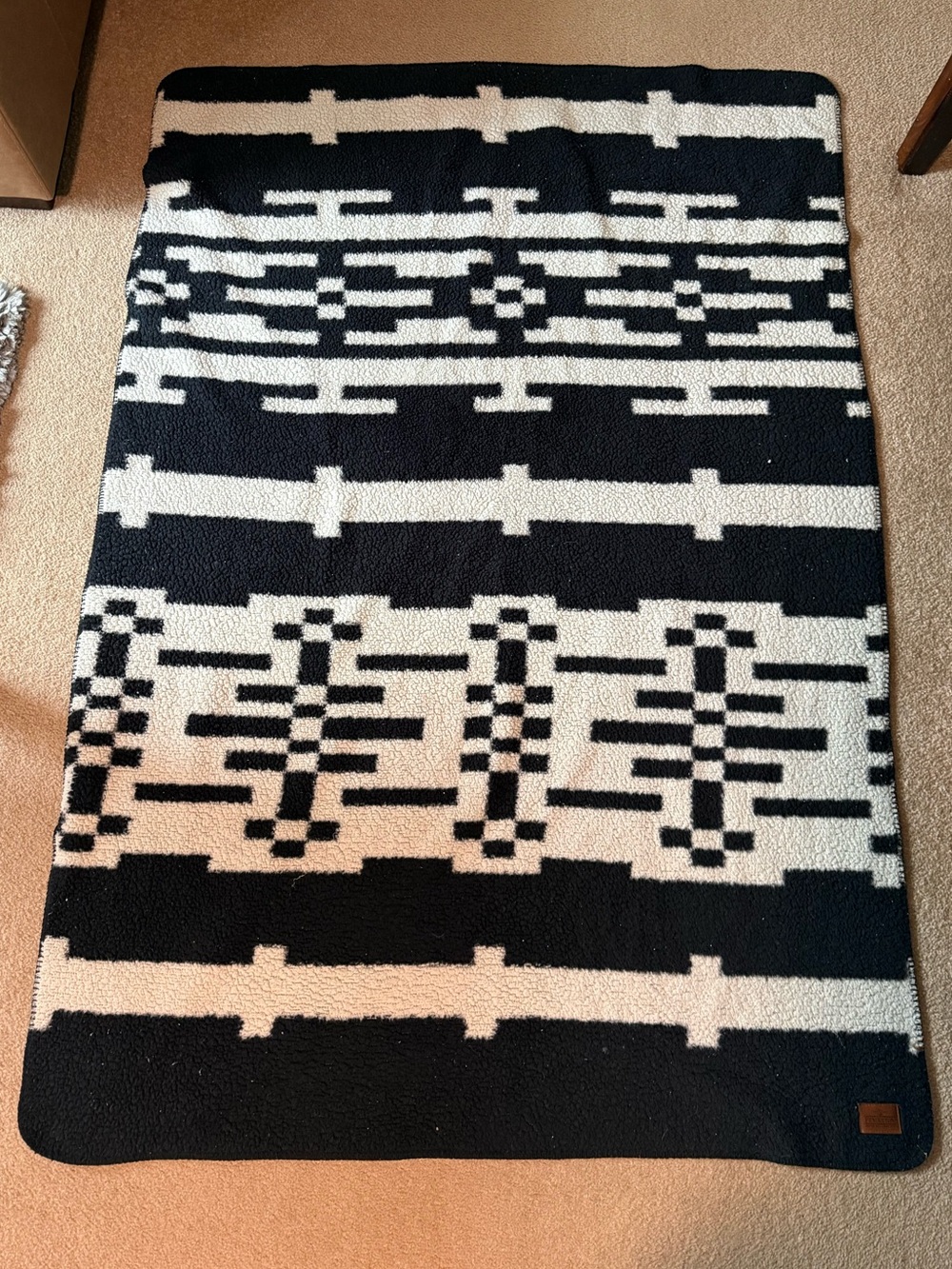 Pendleton Black & White Geometric Fleece Throw Blanket